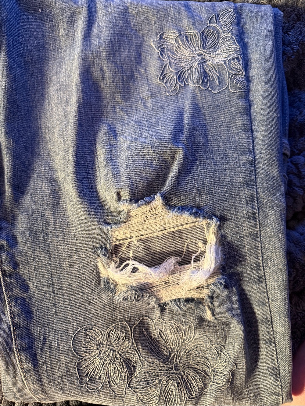 Lane Bryant Blue Floral Embroidered Distressed Women’s skinny Jeans